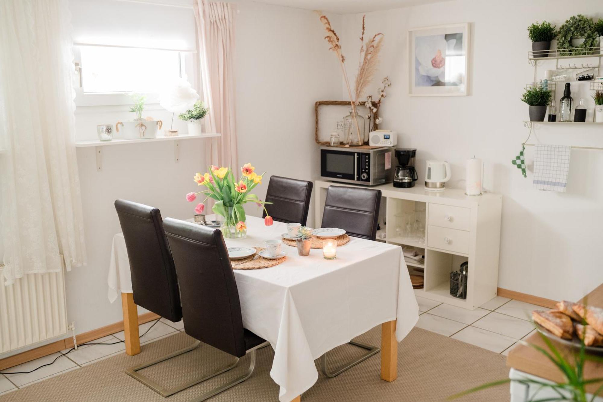 Buchlindenweg - Zimmer & Ferienwohnung Breitscheid  Kültér fotó
